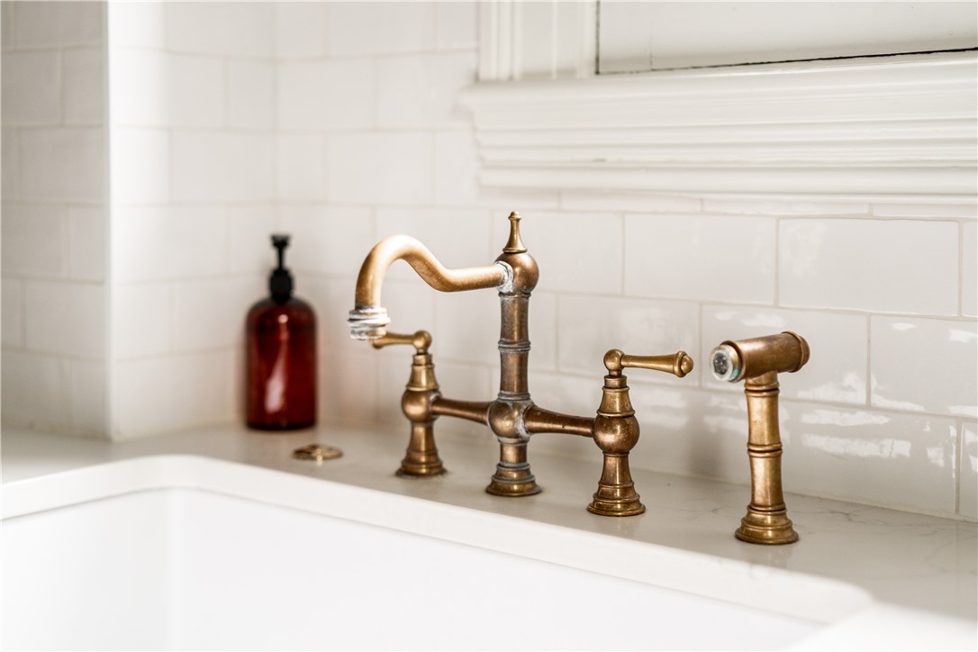 Sewickley, Pennsylvania 15143, United States, 4 Bedrooms Bedrooms, ,3 BathroomsBathrooms,Residential,Active,171909