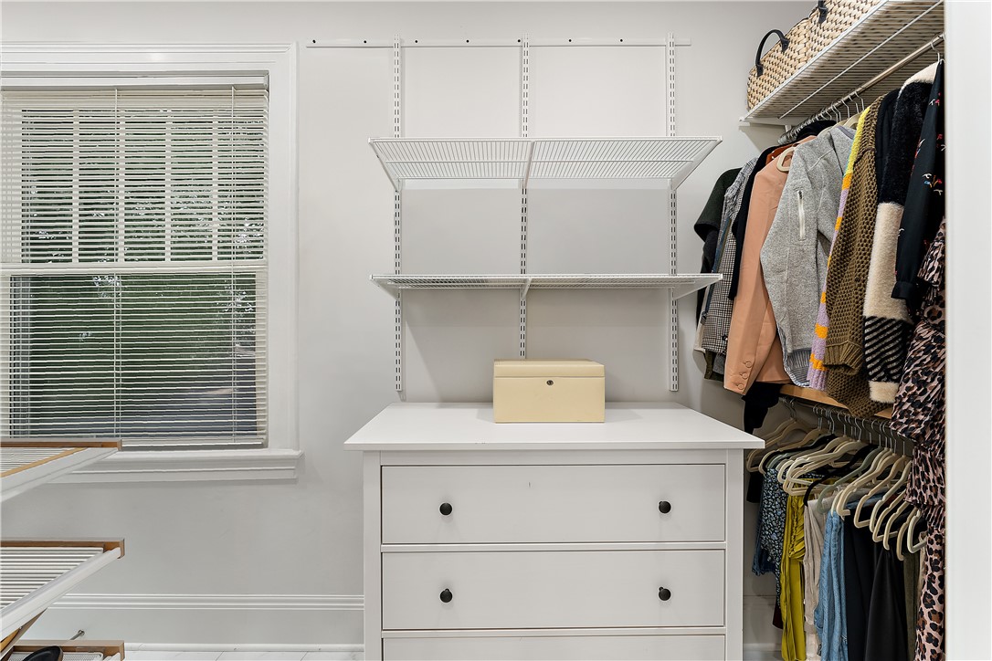 Sewickley, Pennsylvania 15143, United States, 4 Bedrooms Bedrooms, ,3 BathroomsBathrooms,Residential,Active,171909