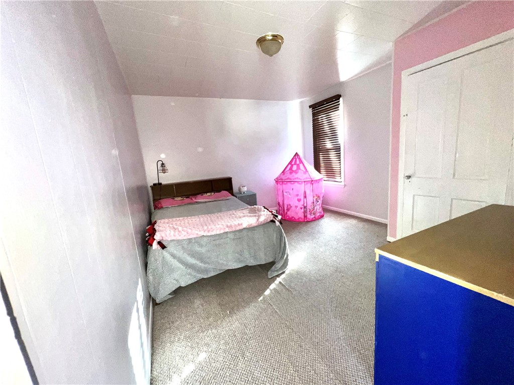 New Castle/2nd, Pennsylvania 16105, United States, 3 Bedrooms Bedrooms, ,2 BathroomsBathrooms,Residential,Contingent,19300