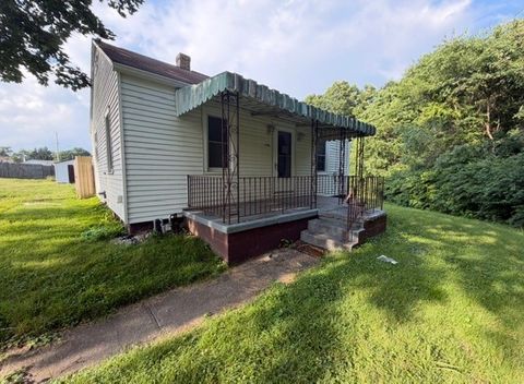 Photo of 2788 Jack St, Aliquippa, PA 15001 (MLS # 1764332)