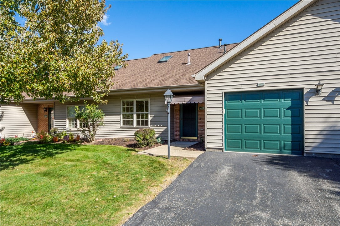 1407 Greenbriar Ct