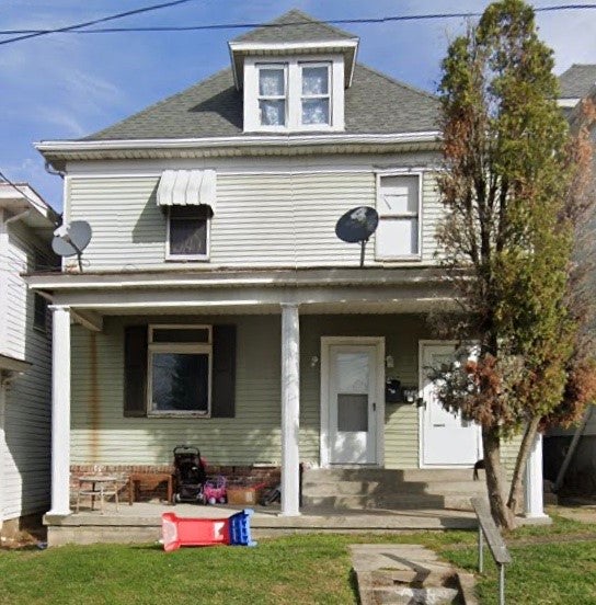 20 LAWN AVE REAR