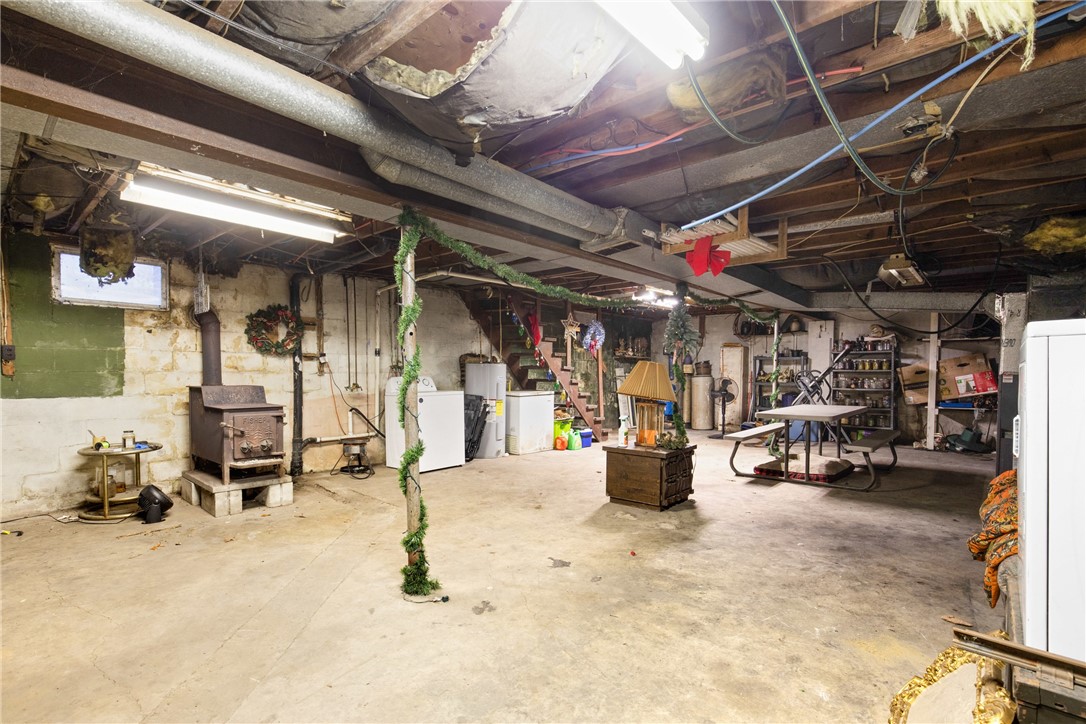 Upper Turkeyfoot Twp, Pennsylvania 15557, United States, 3 Bedrooms Bedrooms, ,1 BathroomBathrooms,Residential,Pending,77155