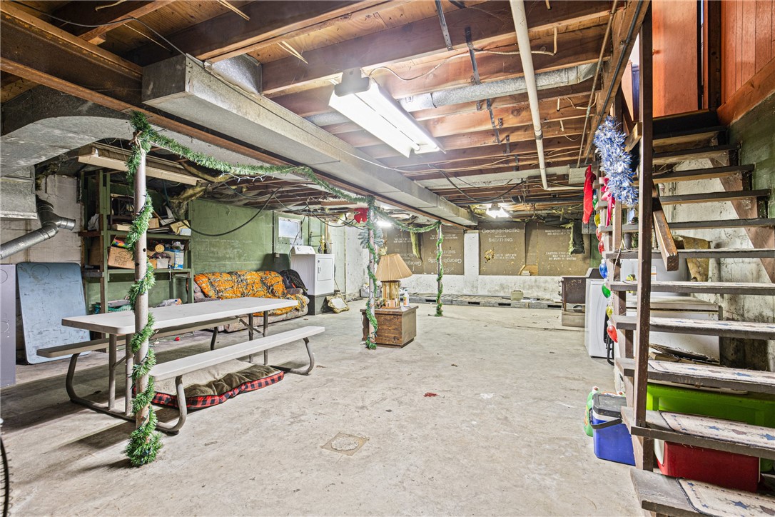 Upper Turkeyfoot Twp, Pennsylvania 15557, United States, 3 Bedrooms Bedrooms, ,1 BathroomBathrooms,Residential,Pending,77155