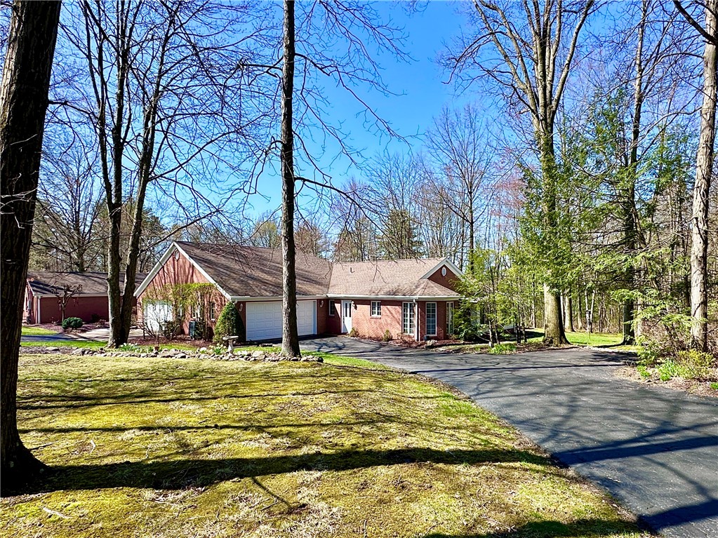 Neshannock Twp, Pennsylvania 16105, United States, 2 Bedrooms Bedrooms, ,2 BathroomsBathrooms,Residential,Pending,111407