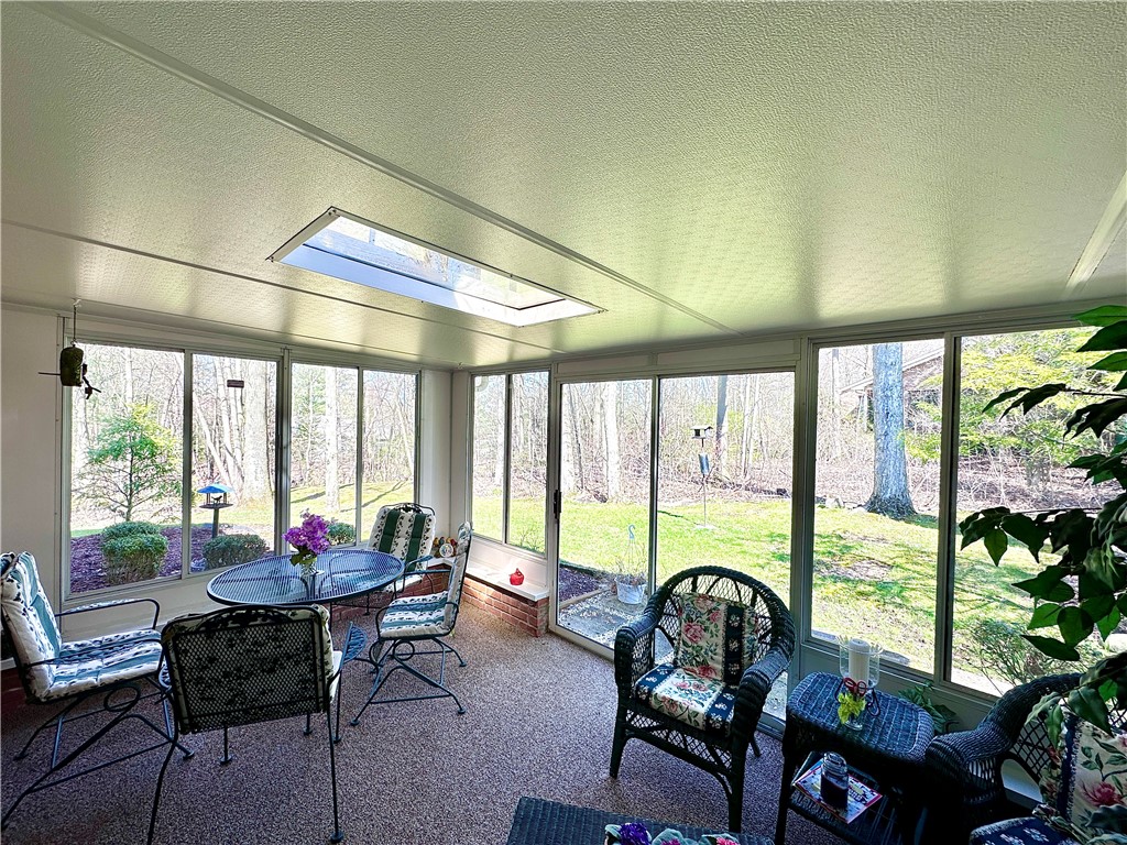 Neshannock Twp, Pennsylvania 16105, United States, 2 Bedrooms Bedrooms, ,2 BathroomsBathrooms,Residential,Pending,111407