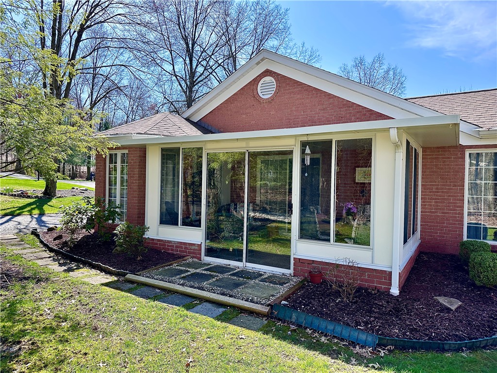 Neshannock Twp, Pennsylvania 16105, United States, 2 Bedrooms Bedrooms, ,2 BathroomsBathrooms,Residential,Pending,111407