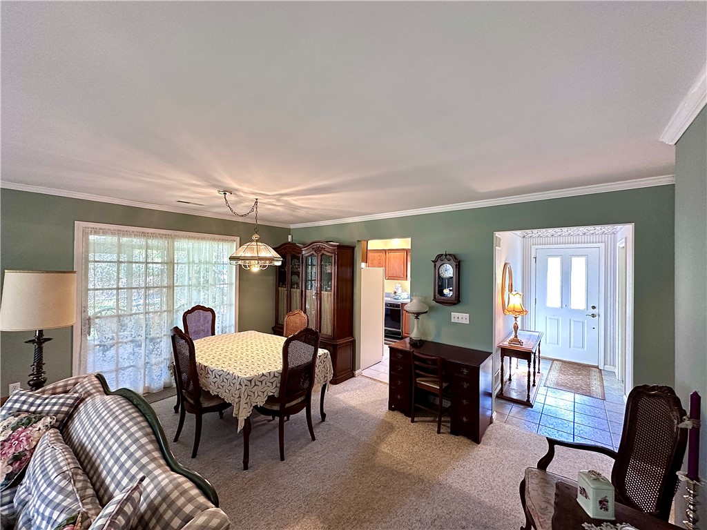 Neshannock Twp, Pennsylvania 16105, United States, 2 Bedrooms Bedrooms, ,2 BathroomsBathrooms,Residential,Pending,111407