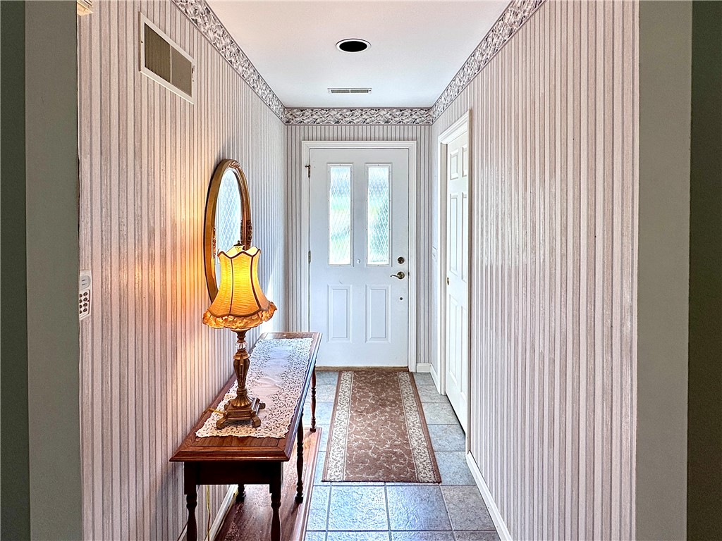 Neshannock Twp, Pennsylvania 16105, United States, 2 Bedrooms Bedrooms, ,2 BathroomsBathrooms,Residential,Pending,111407