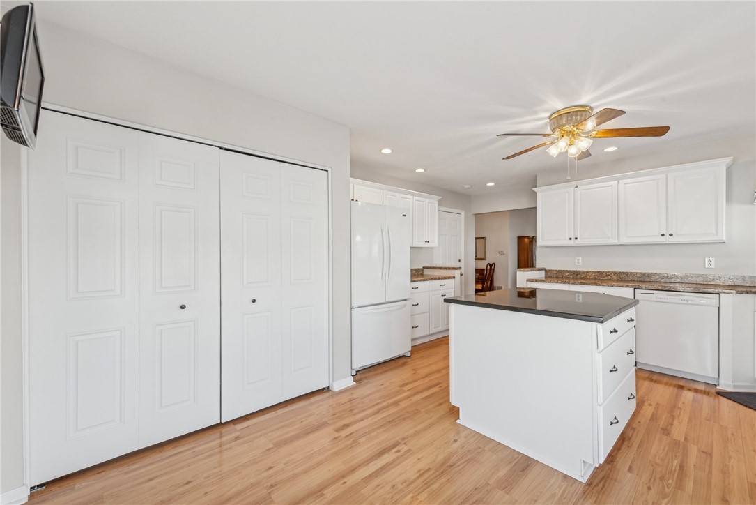 Unity Twp, Pennsylvania 15601, United States, 2 Bedrooms Bedrooms, ,2 BathroomsBathrooms,Residential,Contingent,14436