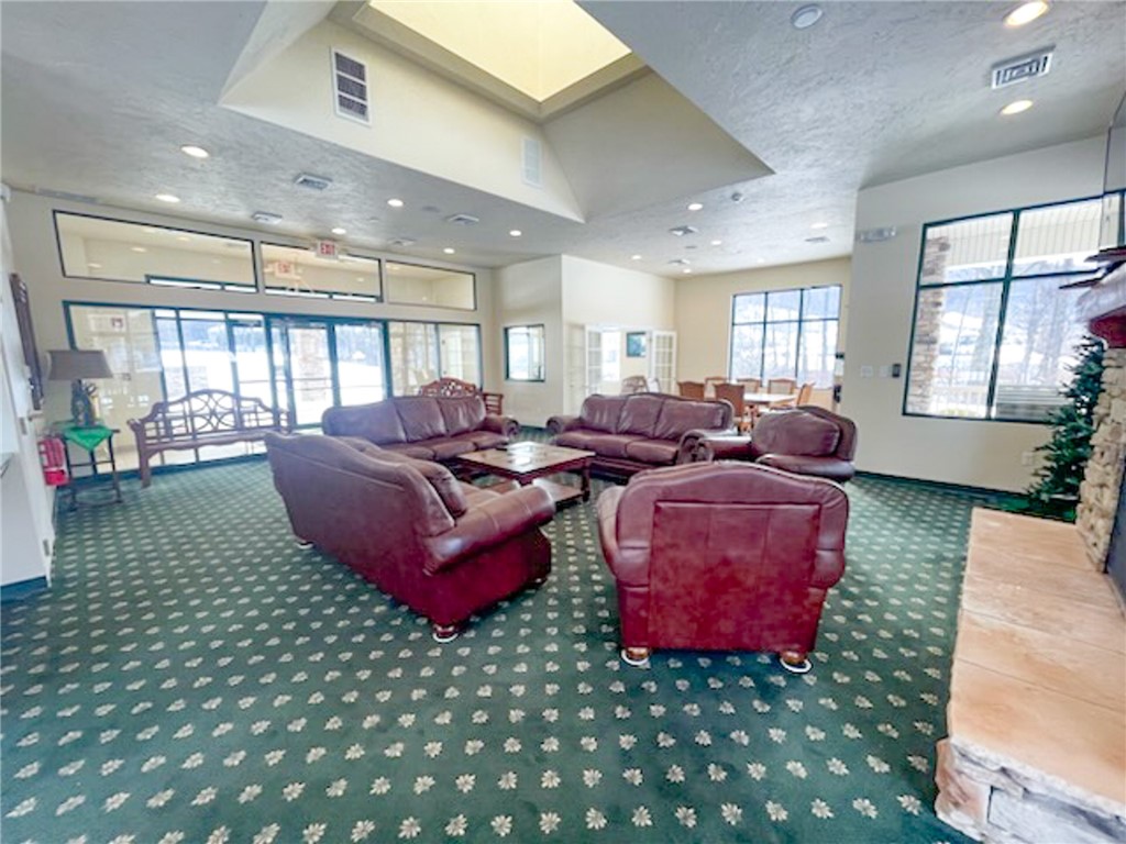 Unity Twp, Pennsylvania 15601, United States, 2 Bedrooms Bedrooms, ,2 BathroomsBathrooms,Residential,Contingent,14436