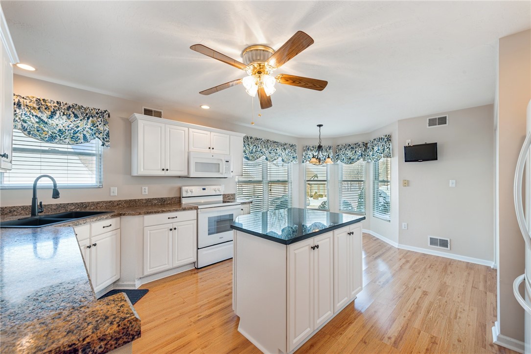 Unity Twp, Pennsylvania 15601, United States, 2 Bedrooms Bedrooms, ,2 BathroomsBathrooms,Residential,Contingent,14436