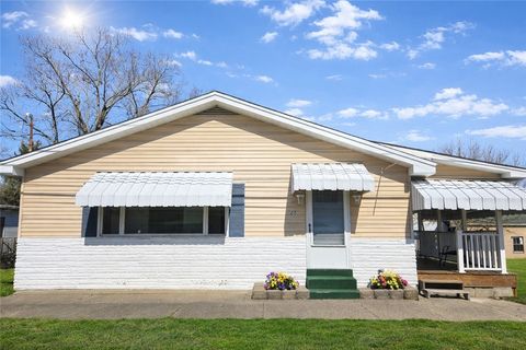 Photo of 323 Indiana Ave, Avonmore, PA 15618 (MLS # 1743585)