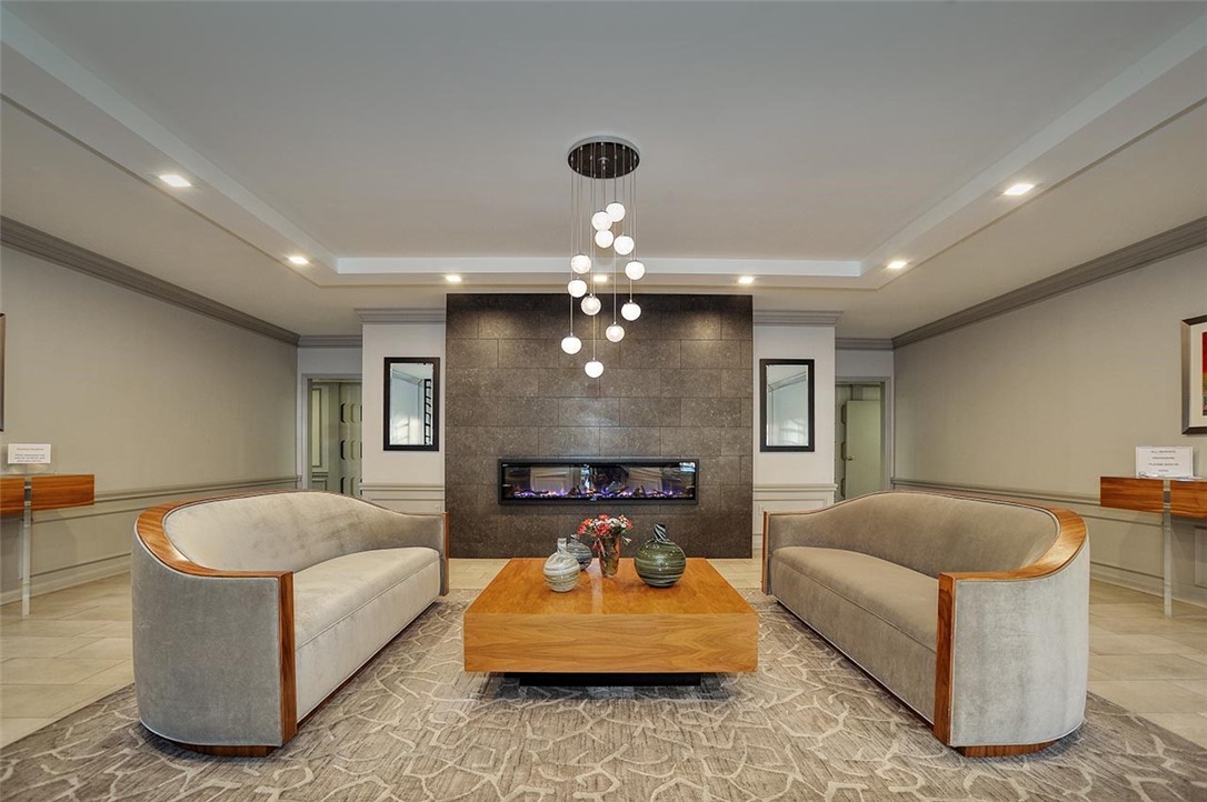 300 Fox Chapel Rd 205