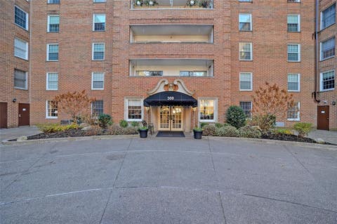 Photo for 300 Fox Chapel Rd 205