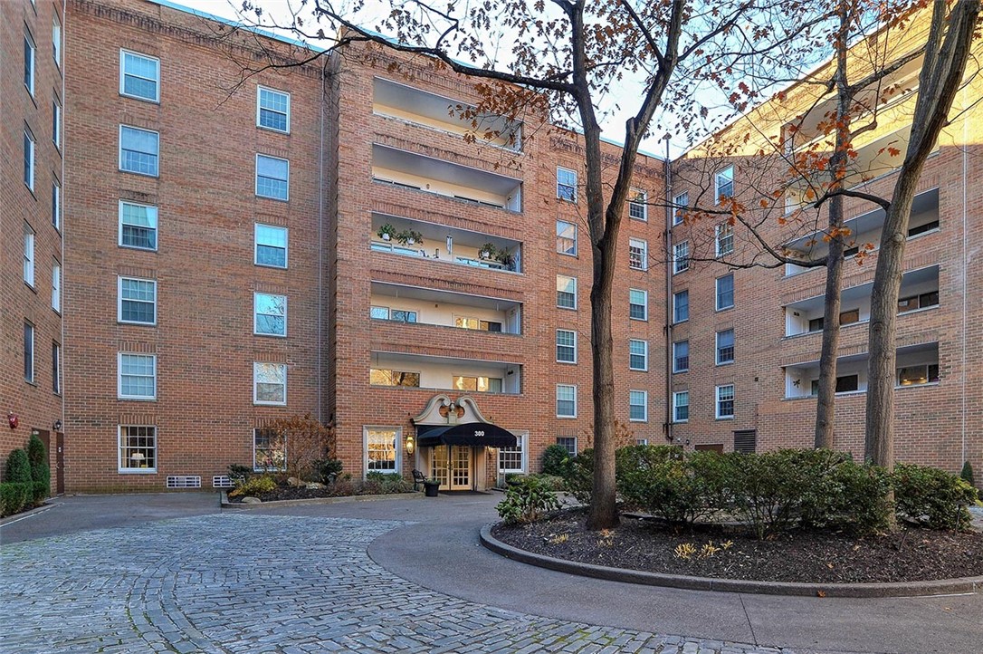 300 Fox Chapel Rd 205