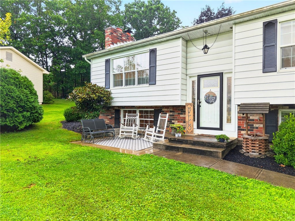 112 McDonald Dr