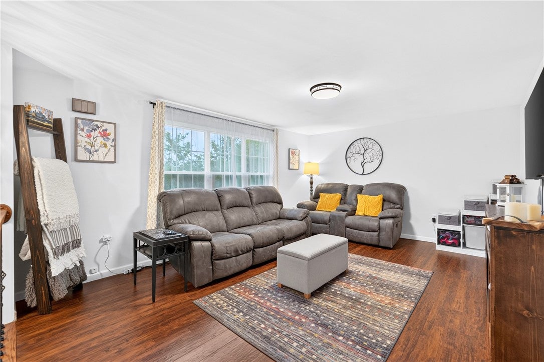 112 McDonald Dr