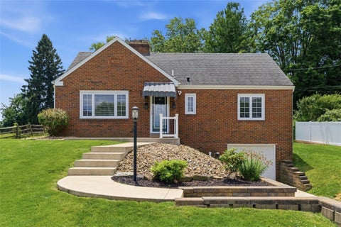 Photo of 212 Patton Dr, Coraopolis, PA 15108 (MLS # 1759347)
