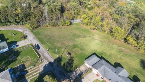 Photo of 0 Mount View Drive, Burgettstown, PA 15021 (MLS # 1727633)