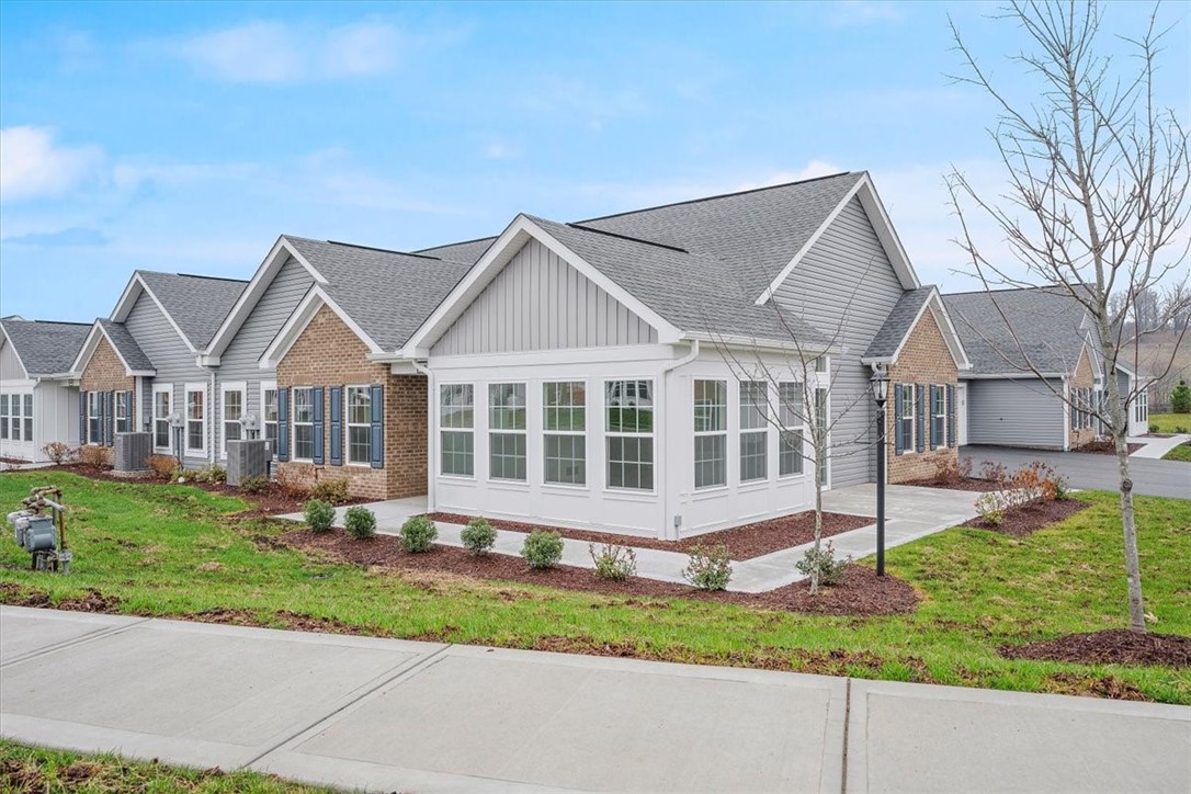 1040 Autumn Woods Drive Dr, Jackson Twp - BUT, Kentucky image 1