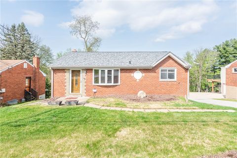 Photo of 112 Neilson Dr, Clairton, PA 15025 (MLS # 1748340)