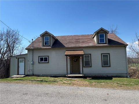 Photo of 84 Beagle Clb Rd, Washington, PA 15301 (MLS # 1744749)