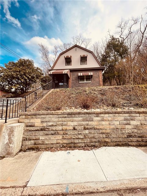 Photo of 709 Charles St, Carnegie, PA 15106 (MLS # 1743187)