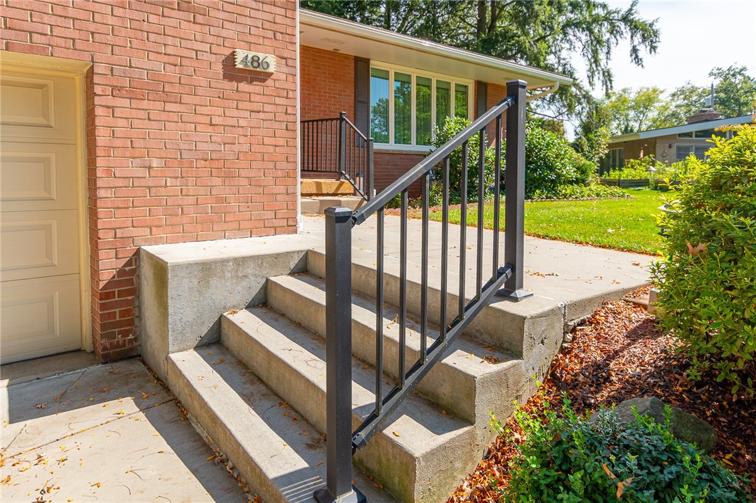 Sharon, Pennsylvania 16146, United States, 3 Bedrooms Bedrooms, ,2 BathroomsBathrooms,Residential,Active,220151