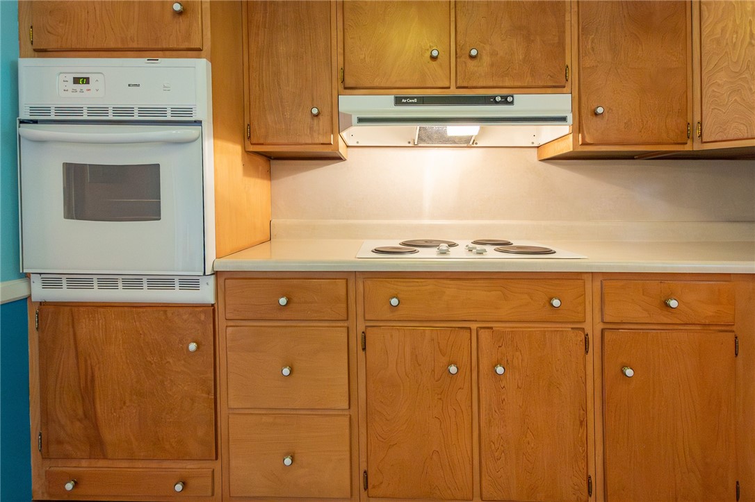 Sharon, Pennsylvania 16146, United States, 3 Bedrooms Bedrooms, ,2 BathroomsBathrooms,Residential,Active,220151