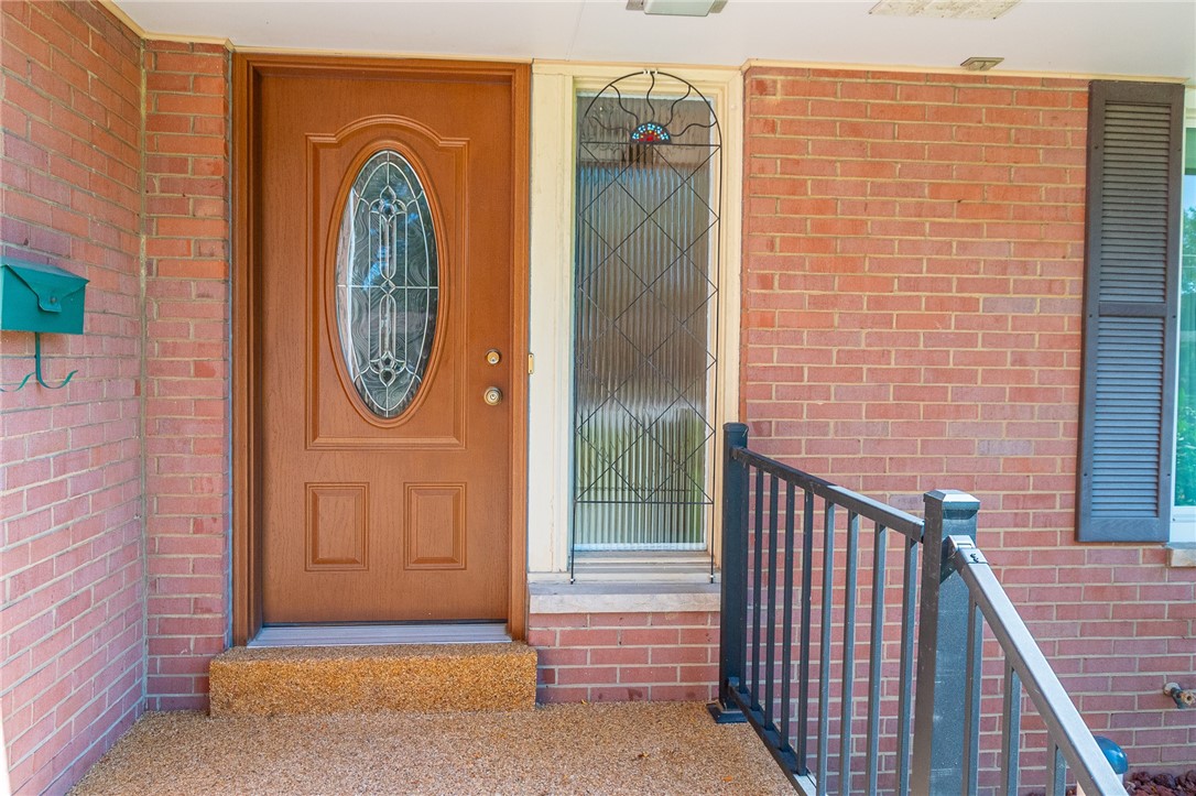 Sharon, Pennsylvania 16146, United States, 3 Bedrooms Bedrooms, ,2 BathroomsBathrooms,Residential,Active,220151