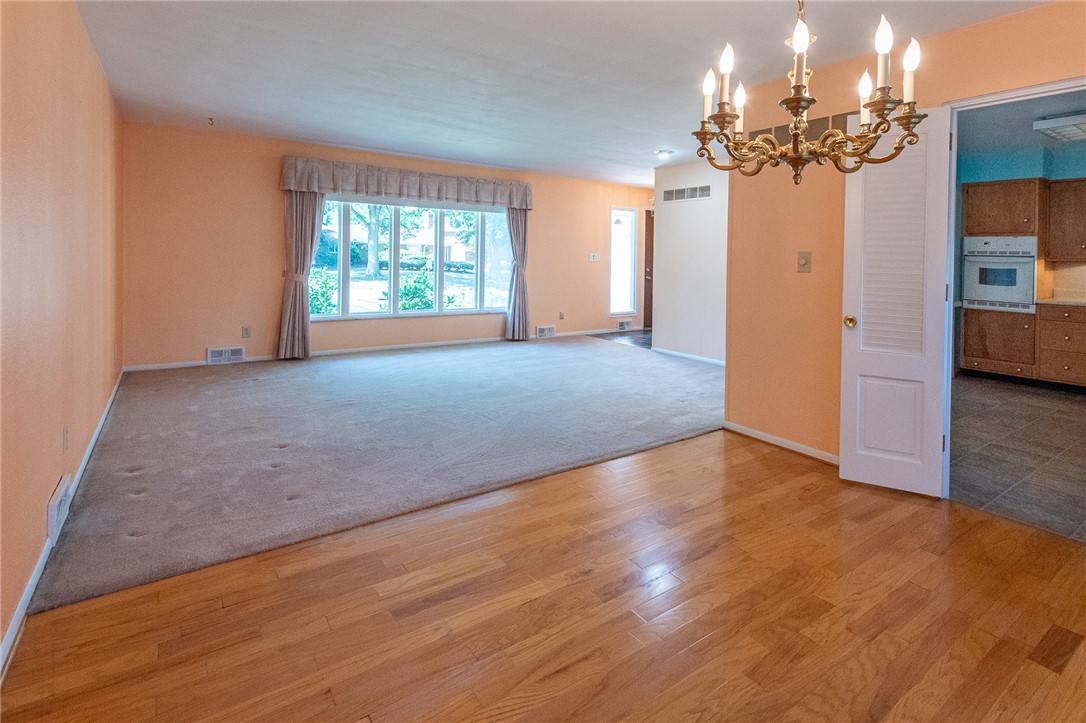 Sharon, Pennsylvania 16146, United States, 3 Bedrooms Bedrooms, ,2 BathroomsBathrooms,Residential,Active,220151