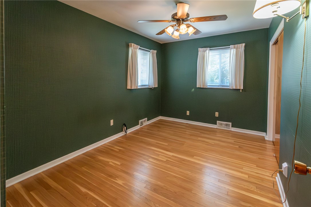 Sharon, Pennsylvania 16146, United States, 3 Bedrooms Bedrooms, ,2 BathroomsBathrooms,Residential,Active,220151