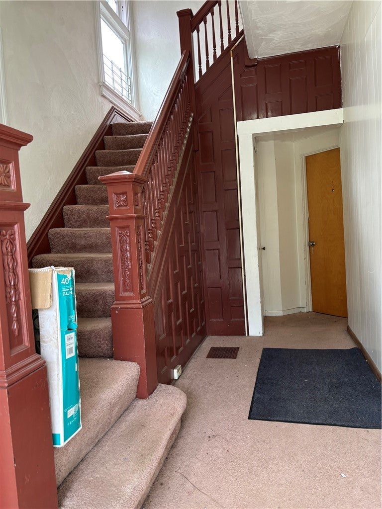2442 Pioneer Avenue