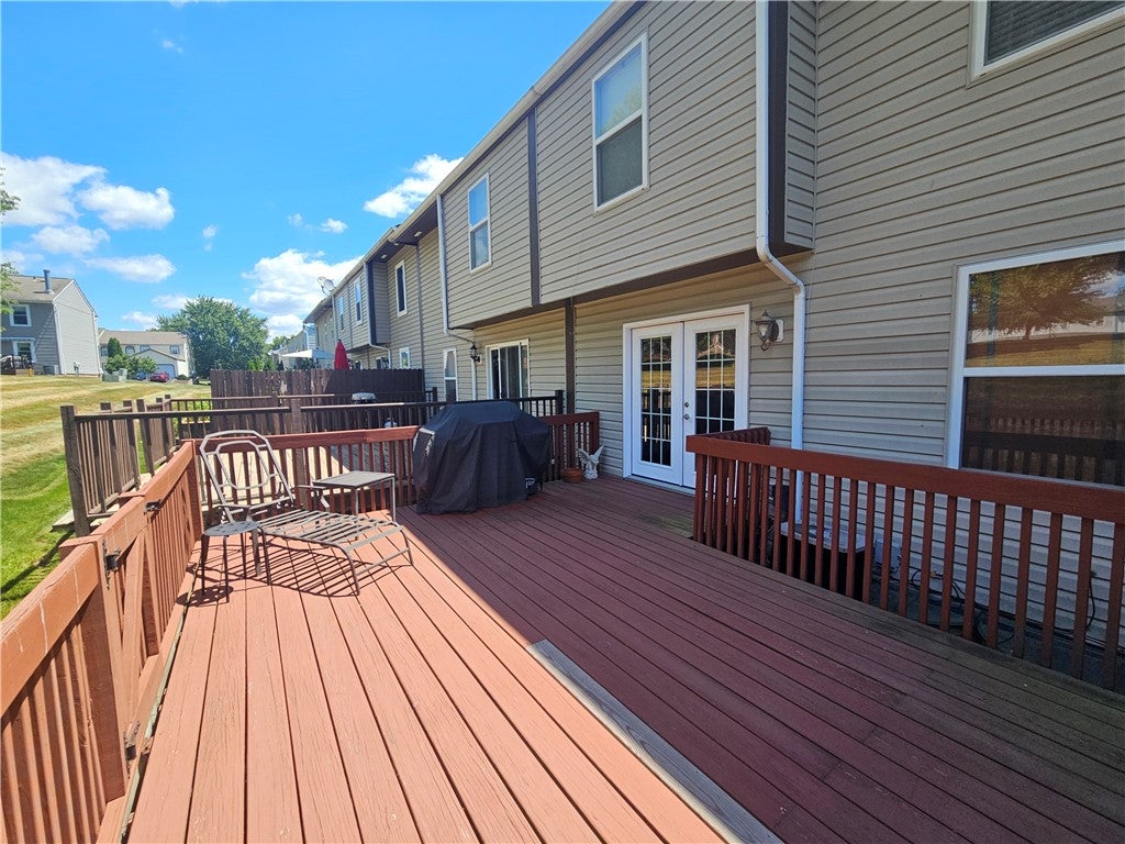 759 Sunset Cir