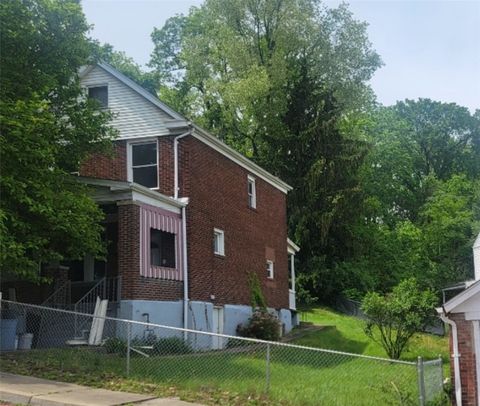 Photo of 2722 Bethesda St, Carrick, PA 15227 (MLS # 1752423)