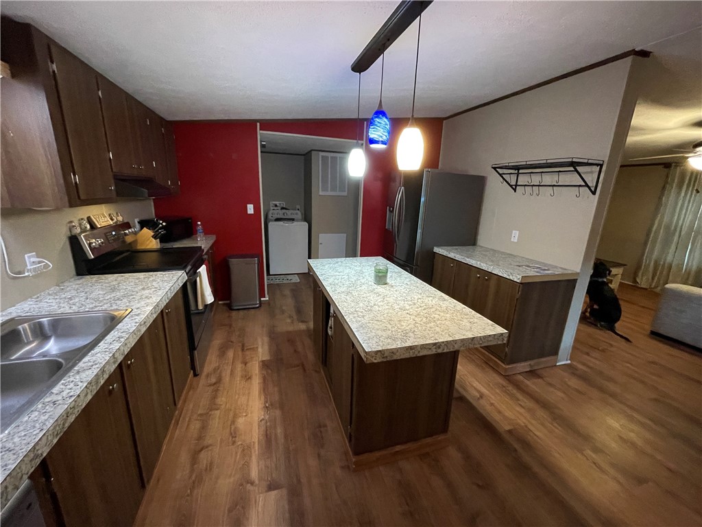 Brighton Twp, Pennsylvania 15009, United States, 3 Bedrooms Bedrooms, ,2 BathroomsBathrooms,Residential,Active,26263