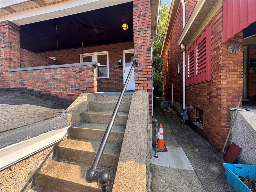 Brentwood, Pennsylvania 15227, United States, 2 Bedrooms Bedrooms, ,1 BathroomBathrooms,Residential,Active,171520