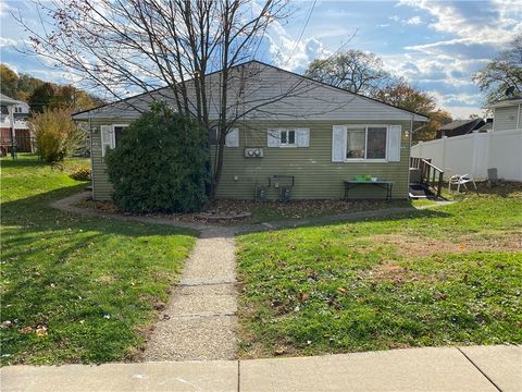 Photo of 1318 Strawn Ave, New Kensington, PA 15068 (MLS # 1729209)
