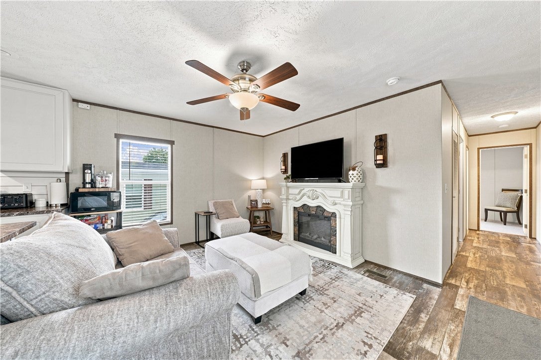 163 West Dr