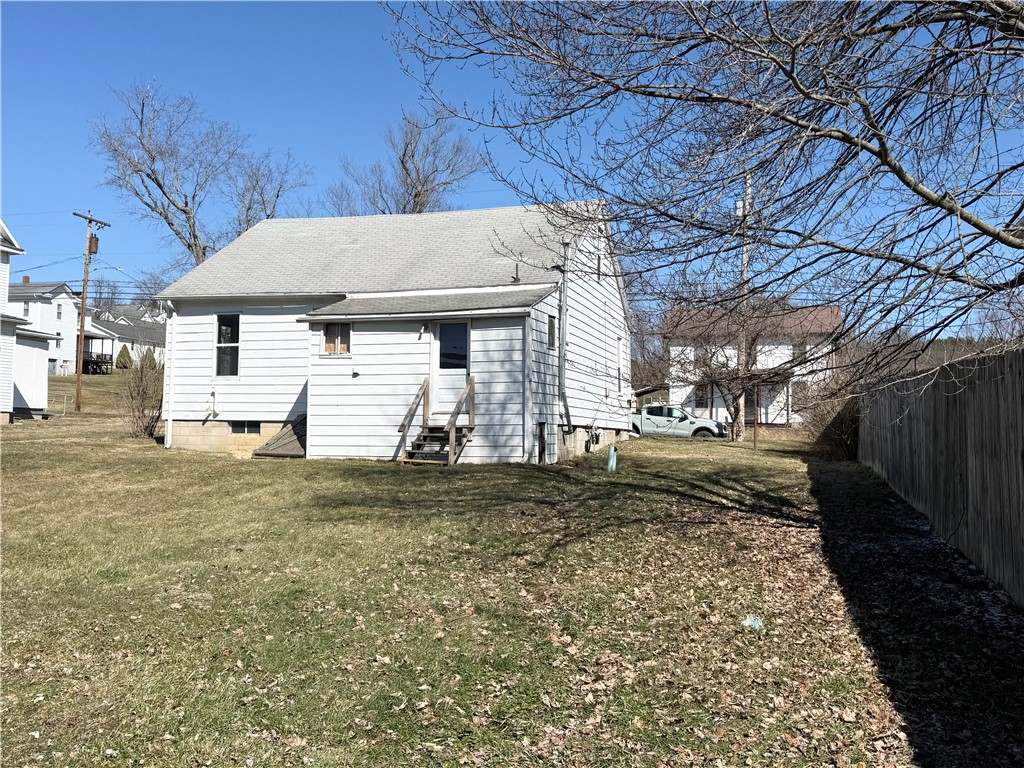 208 E Slippery Rock St