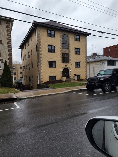 Photo of 674 Florida Ave #1, Pittsburgh, PA 15228 (MLS # 1742573)