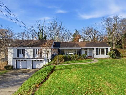 Photo of 1106 Gilchrest Dr, Pittsburgh, PA 15235 (MLS # 1731869)