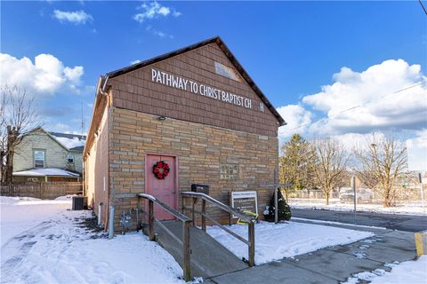 Photo of 1395 Allison Ave, Washington, PA 15301 (MLS # 1736278)