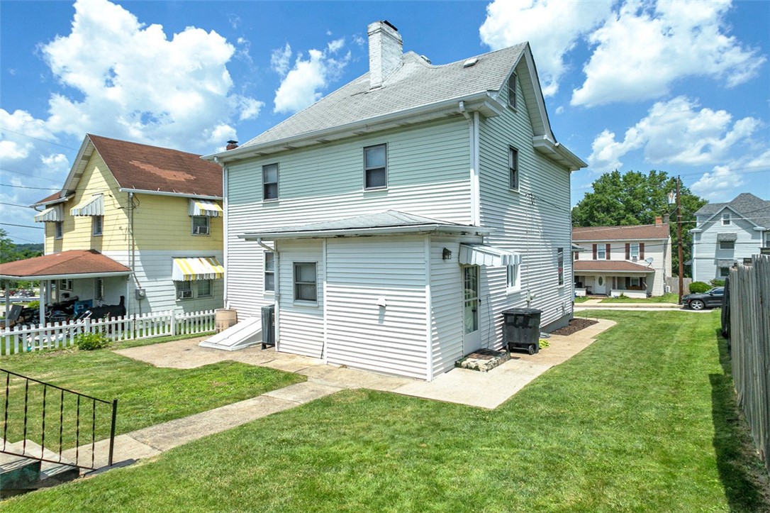 Connellsville, Pennsylvania 15425, United States, 3 Bedrooms Bedrooms, ,2 BathroomsBathrooms,Residential,Pending,158988
