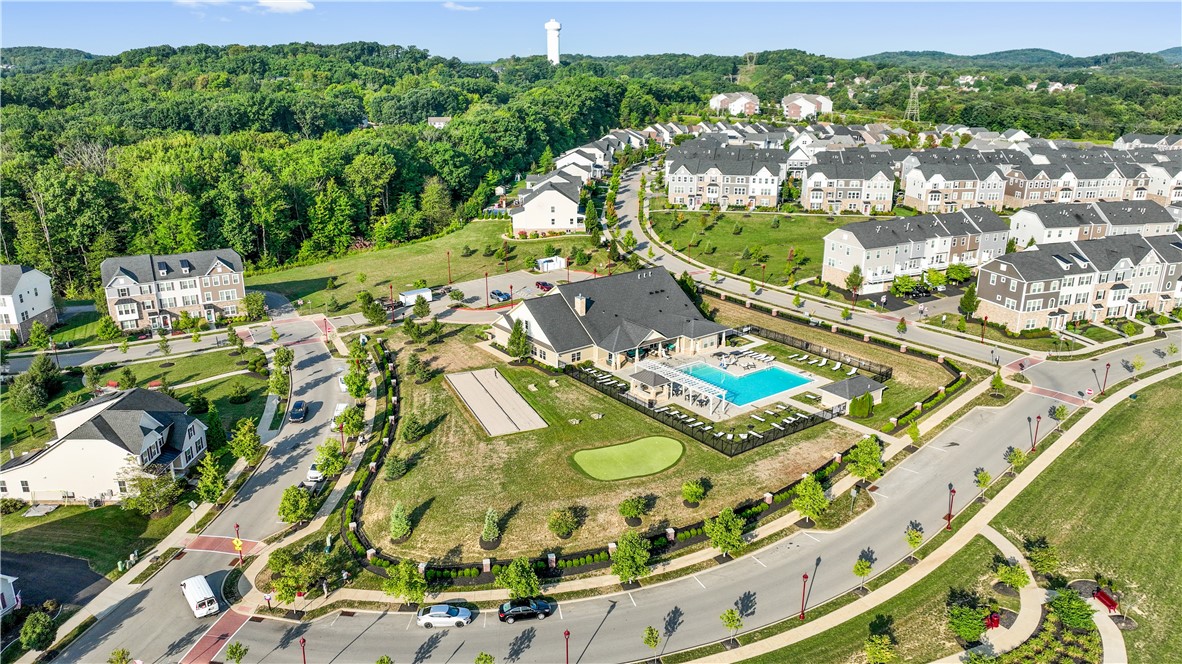 Cranberry Twp, Pennsylvania 16066, United States, 3 Bedrooms Bedrooms, ,3 BathroomsBathrooms,Residential,Contingent,77027