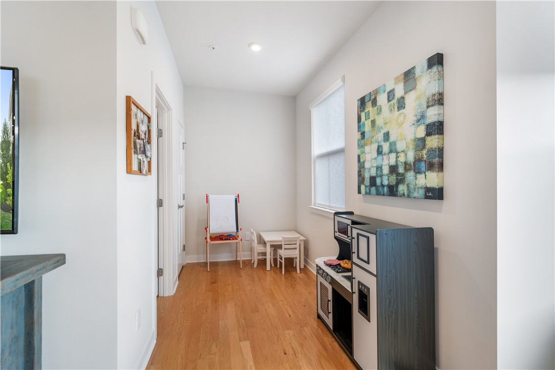 Cranberry Twp, Pennsylvania 16066, United States, 3 Bedrooms Bedrooms, ,3 BathroomsBathrooms,Residential,Contingent,77027