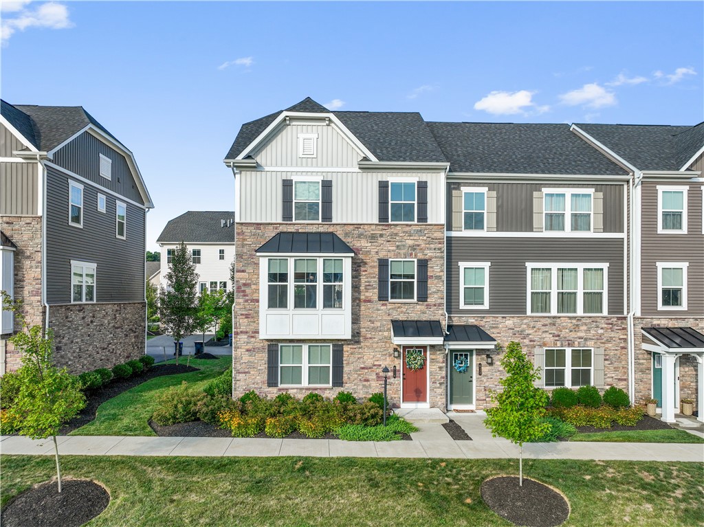 Cranberry Twp, Pennsylvania 16066, United States, 3 Bedrooms Bedrooms, ,3 BathroomsBathrooms,Residential,Contingent,77027