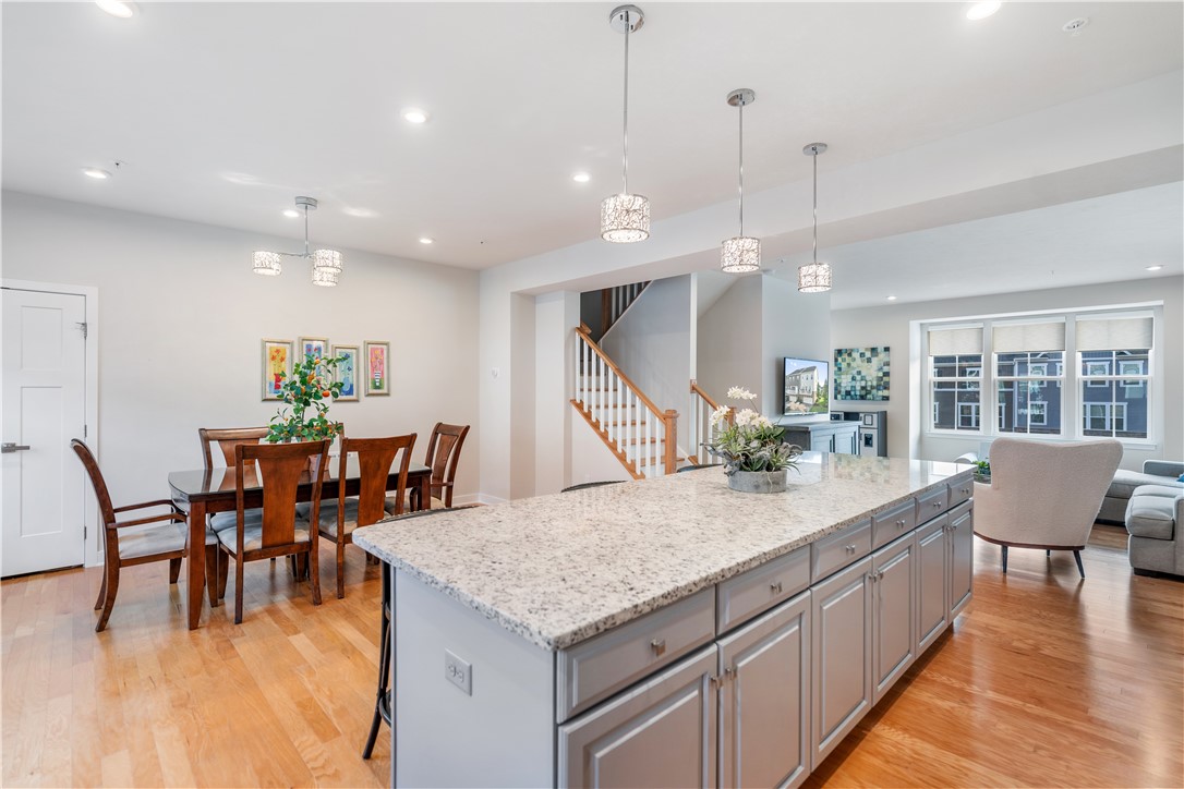 Cranberry Twp, Pennsylvania 16066, United States, 3 Bedrooms Bedrooms, ,3 BathroomsBathrooms,Residential,Contingent,77027