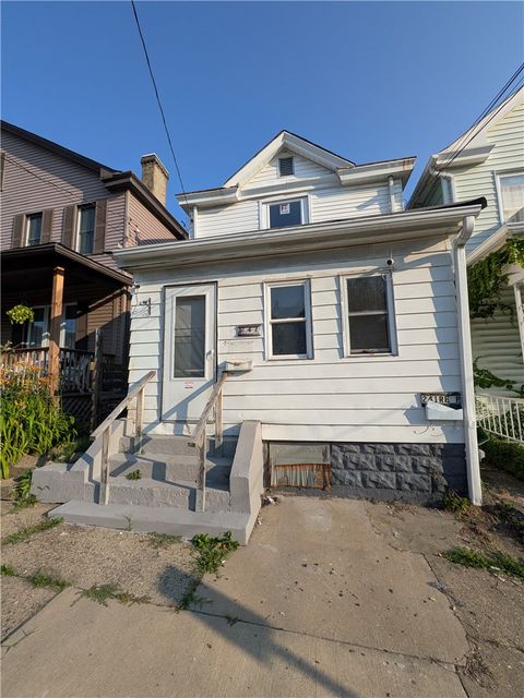 Photo of 241 E 18th Ave, Homestead, PA 15120 (MLS # 1745163)